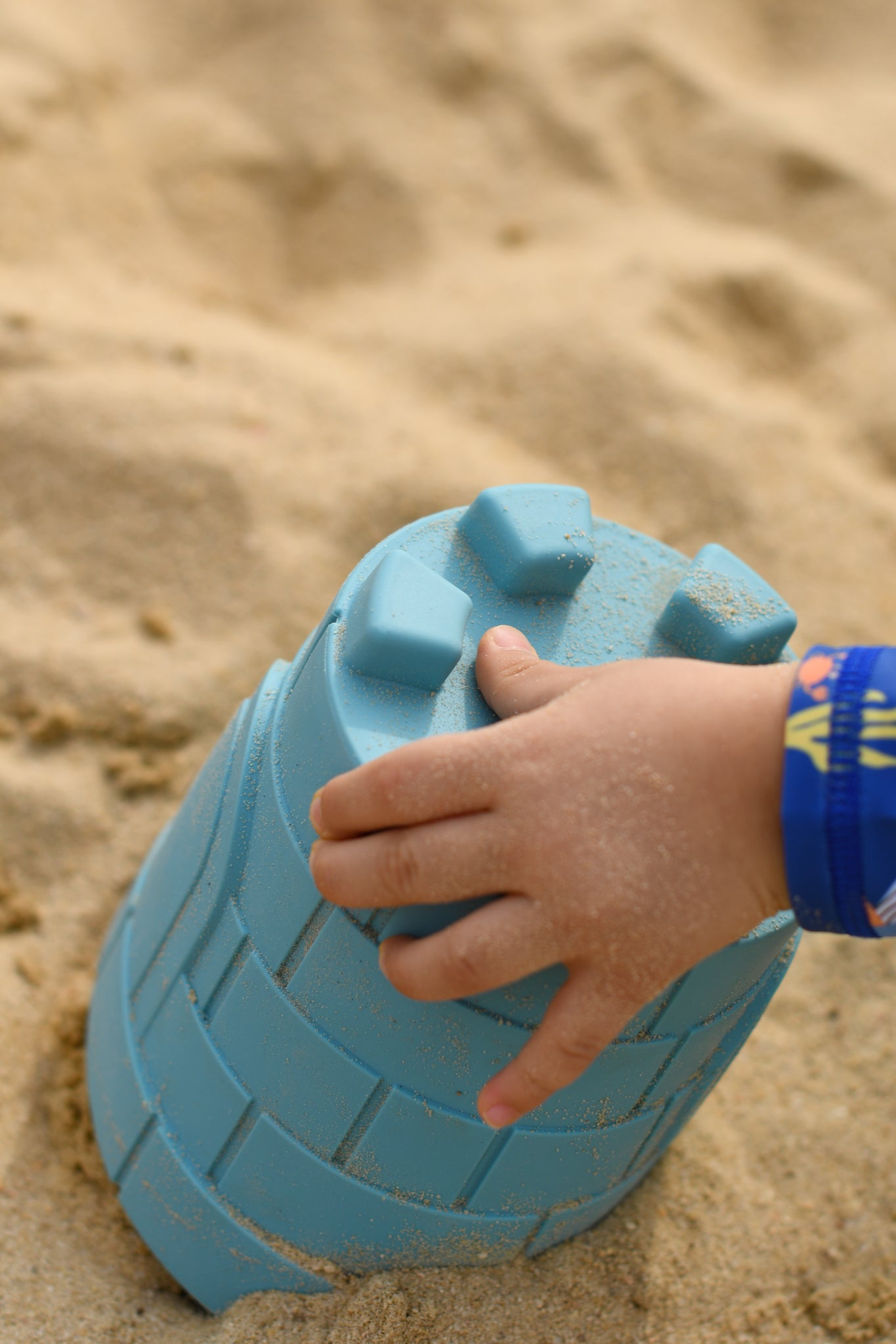 Olive | Silicone Sandcastle Beach Bucket - Turquoise | The Elly Store