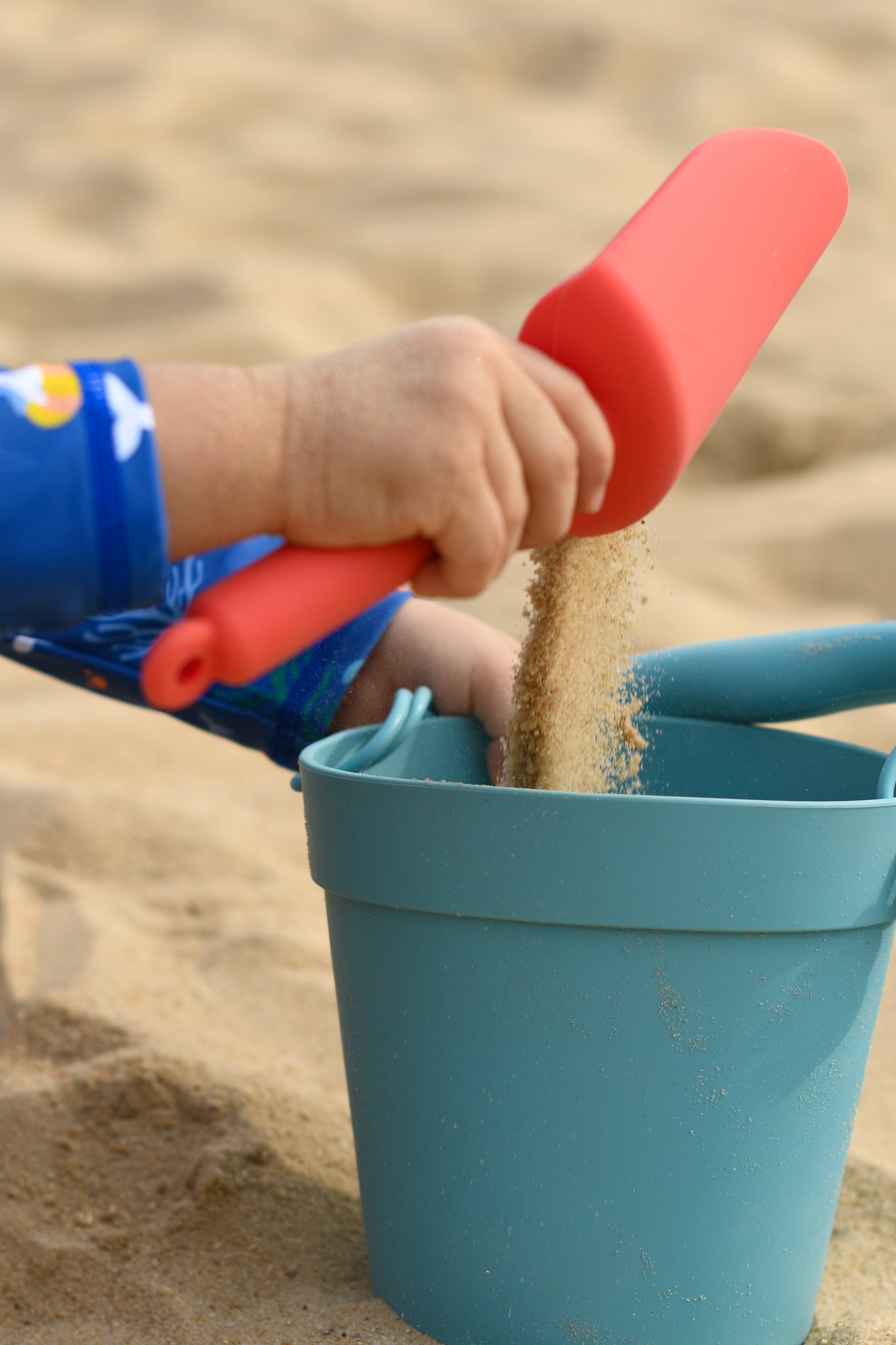 Olive | Beach Bucket Sand Play Set - Turquoise 8 piece Set | The Elly Store