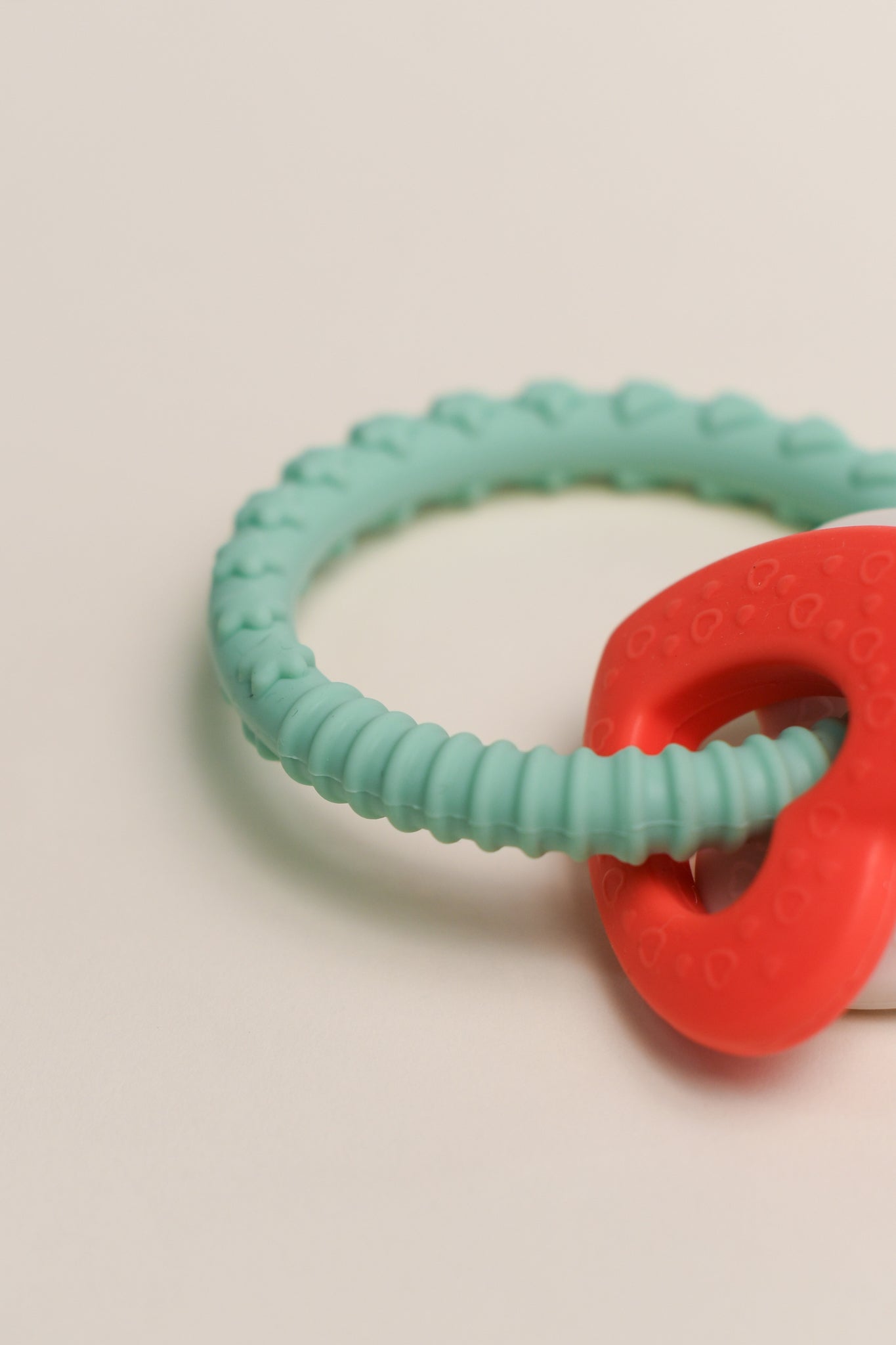 Olive Double Heart Teething Ring | The Elly Store 