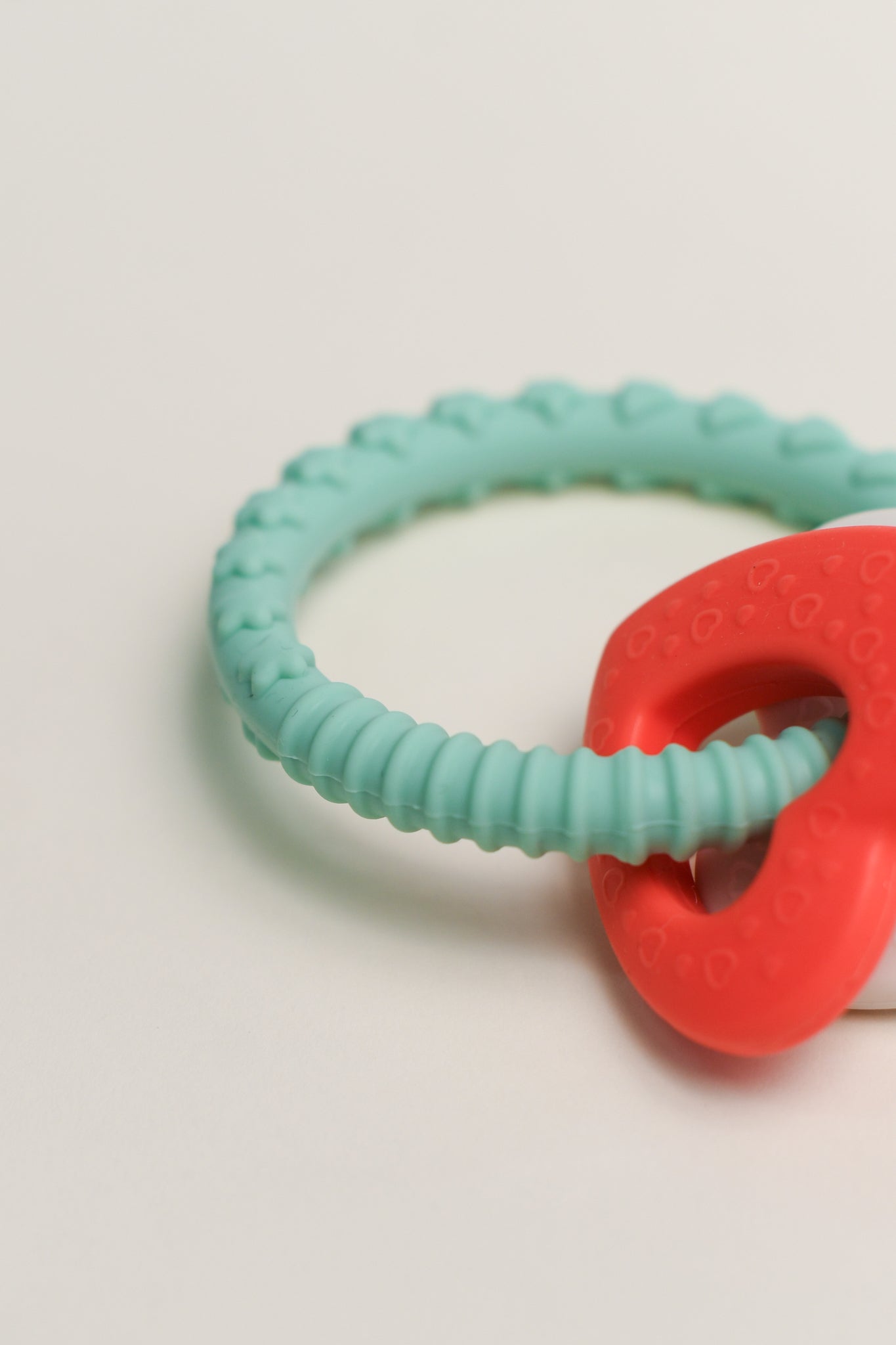 Olive Silicone Toys | Double Heart Teething Ring