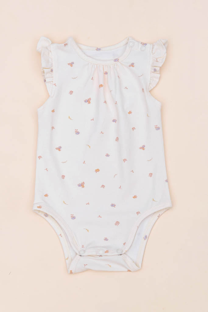 Newborn hot sale girl onesies