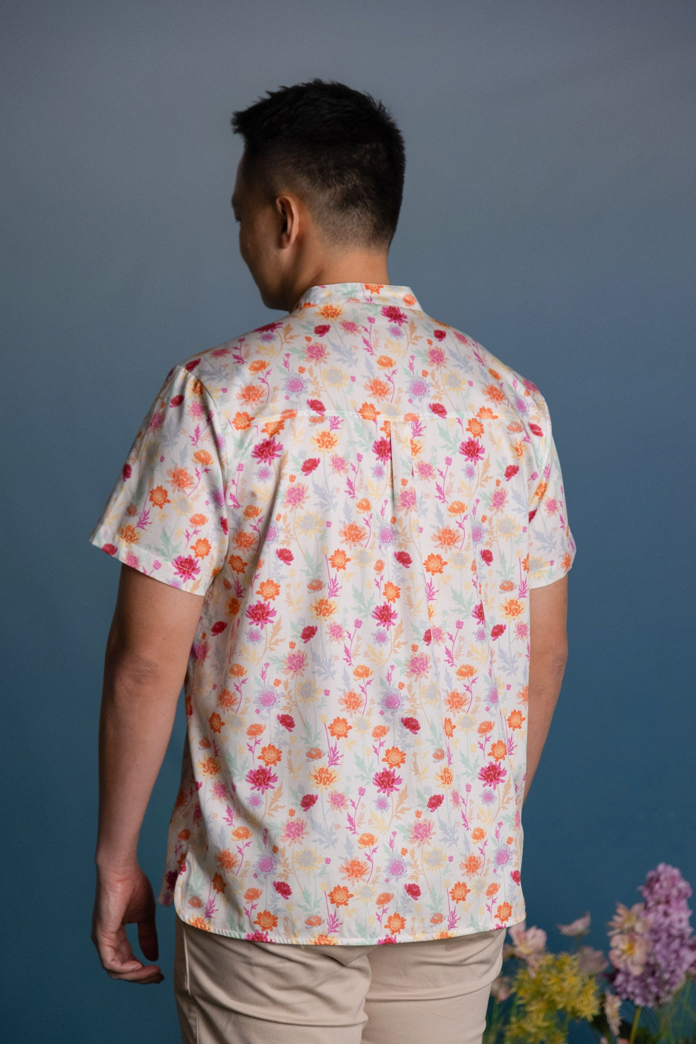 Men's Mandarin-collared Shirt - Colourful Chrysanthemums