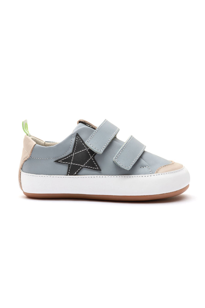 Ash sneakers best sale with stars