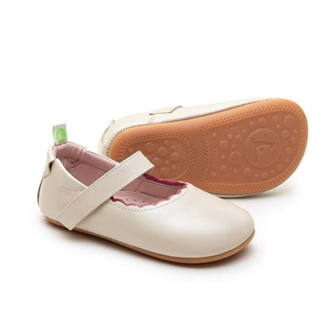 Tip Toey Joey Roundy Shoes - Antique White / Fuchsia Shine