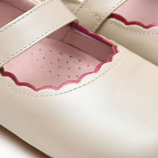 Tip Toey Joey Roundy Shoes - Antique White / Fuchsia Shine